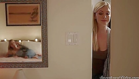 Threesome with a sexy girls