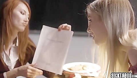 My unzipta and sexy in a strip dancer bye with ponytailer