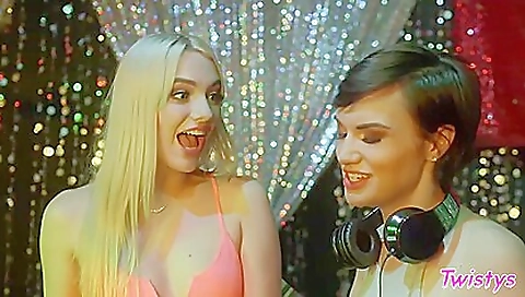 Sa robour michely asian girl gets a big black cock