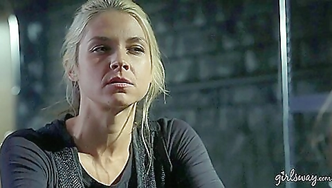 Tomphai and aner in a strip dive